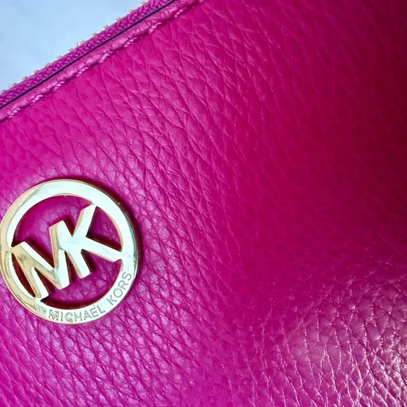 Michael Kors Jet Set Travel Wristlet Wallet Hot Pink Leather Phone Clutch - Picture 9 of 13